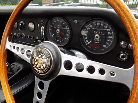 Jaguar E-Type S1½ 4.2 Roadster 2