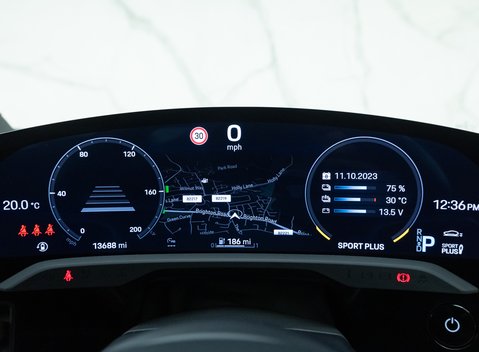 Porsche Taycan 4S Cross Turismo 20