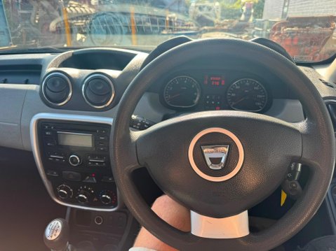 Dacia Duster 1.5 dCi Ambiance Euro 5 5dr 27