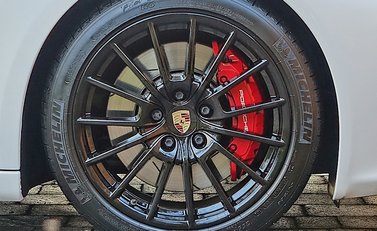 Porsche Panamera GTS 13