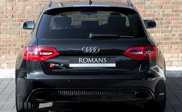 Audi RS4 Avant 5