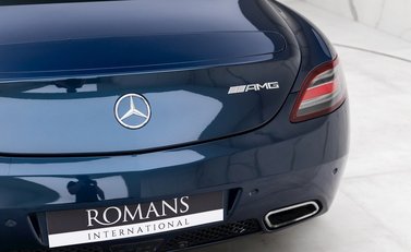 Mercedes-Benz SLS AMG 23
