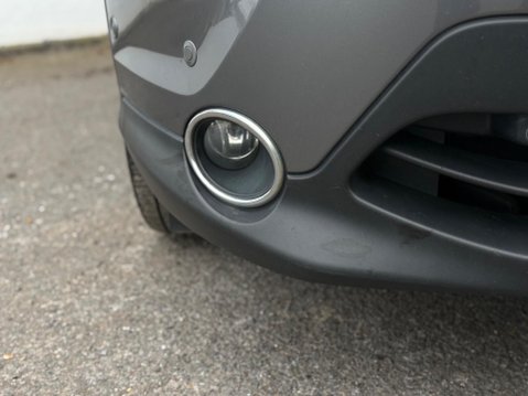 Nissan Qashqai 1.5 dCi Tekna 2WD Euro 5 (s/s) 5dr 18