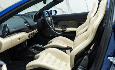 Ferrari 488 Spider 16