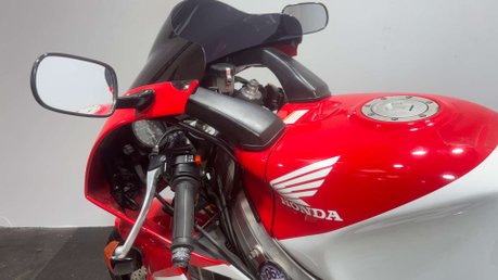 Honda RVF 2000 LATE REGISTERED GENUINE 8K CLASSIC 400CC SUPER SPORT 12