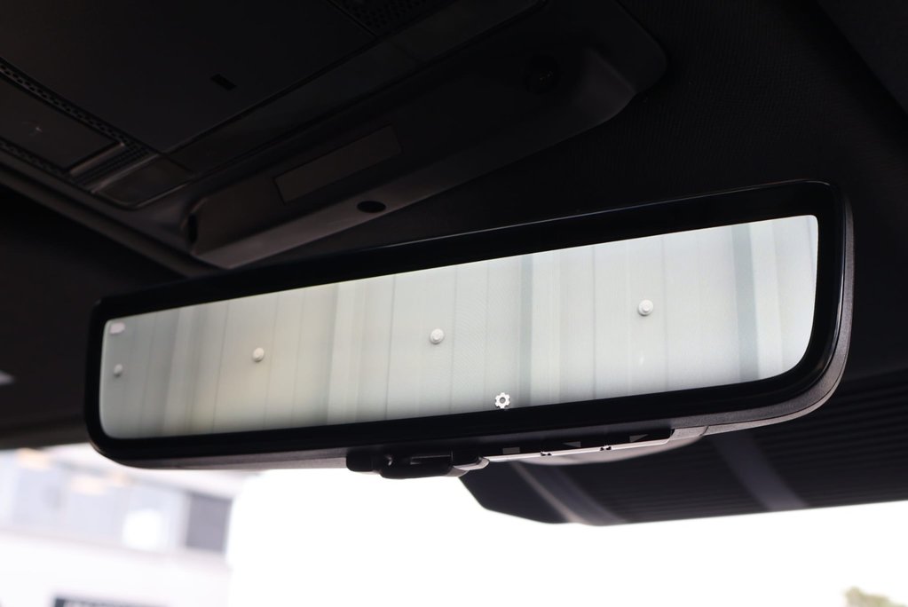 Land Rover Defender 110 D300 HARD TOP X-DYNAMIC HSE expedition styled by Seeker Genuine rear seats 28