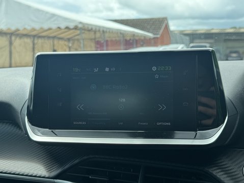 Peugeot 2008 50kWh Allure SUV 5dr Electric Auto (136 ps) 20