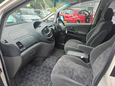 Toyota Estima FWD AUTO 7