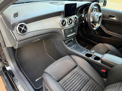 Mercedes-Benz GLA 1.6 GLA200 AMG Line Edition SUV 5dr Petrol 7G-DCT Euro 6 (s/s) (156 ps) 29