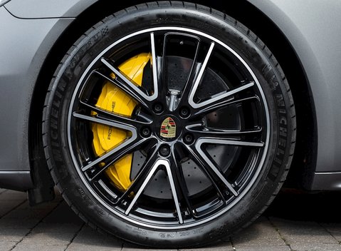 Porsche Panamera Turbo S E-Hybrid Sport Turismo 10