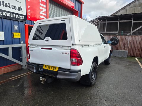 Toyota Hilux ACTIVE 4WD D-4D S/C 8