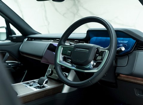 Land Rover Range Rover D300 SE 9