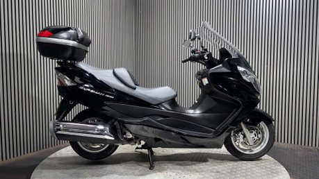 Suzuki Burgman AN 2009 ONLY 5K MOT SEPTEMBER 2027 1 OWNER MAXI SCOOTER 1