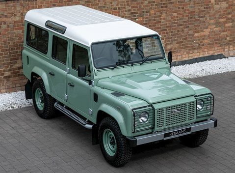 Land Rover Defender 110 Heritage Station Wagon 8