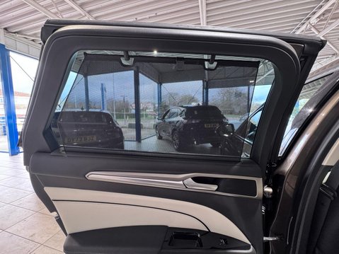 Ford Mondeo 2.0 TDCi Vignale Powershift Euro 6 (s/s) 5dr 37