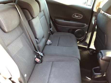 Honda HR-V 1.6 I-DTEC SE NAVI 50,000m, 1 owner Full Honda History £20 road tax 29