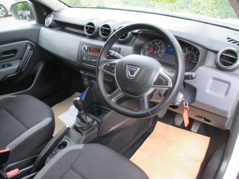 Dacia Duster 1.6 SCe Essential Euro 6 (s/s) 5dr 18