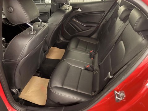 Mercedes-Benz GLA 1.6 GLA200 SE (Executive) Euro 6 (s/s) 5dr 8