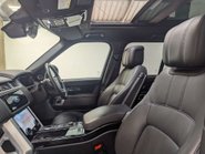 Land Rover Range Rover 3.0 Range Rover Vogue D MHEV Auto 4WD 5dr 34