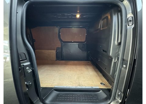 Vauxhall Vivaro 1.5 Turbo D 2700 Pro Panel Van 6dr Diesel Manual L1 H1 Euro 6 (s/s) (120 ps 33