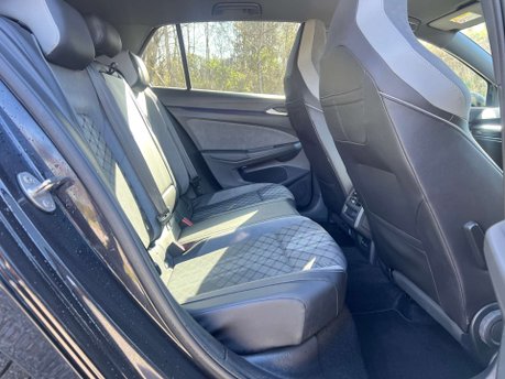 Volkswagen Golf 2.0 Golf R-Line TDI Semi-Auto 5dr 48