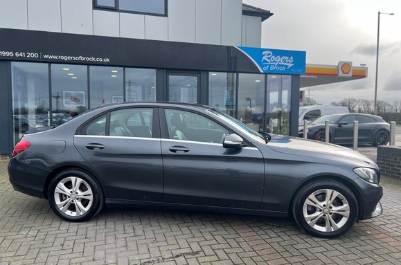 Mercedes-Benz C Class C200 SE PETROL 4 Door 6