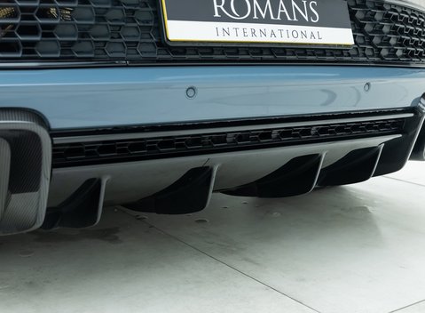 Audi R8 V10 PERFORMANCE CARBON BLACK 32