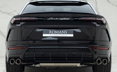 Lamborghini Urus 5