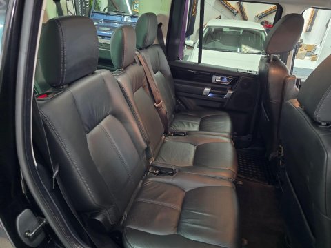 Land Rover Discovery 3.0 SD V6 HSE Auto 4WD Euro 5 5dr 23