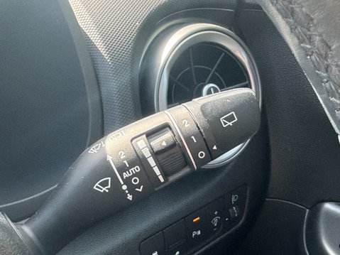 Hyundai KONA 39kWh Premium SUV 5dr Electric Auto (10.5kW Charger) (136 ps) 14