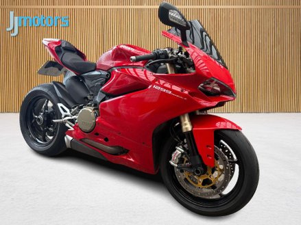 Ducati 1299 1299 Super Sports Petrol Manual Euro 3 (197 ps)
