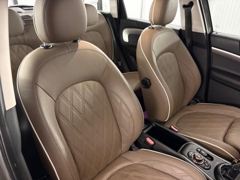 Mini Countryman 1.5 Cooper Exclusive Steptronic Euro 6 (s/s) 5dr 8