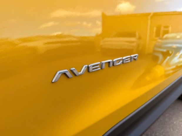 Jeep Avenger SUMMIT 10