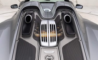 Porsche 918 Spyder 31