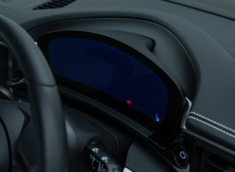 Porsche Macan 4 Electric 22