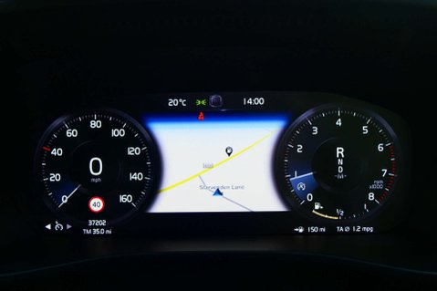Volvo XC40 2.0 XC40 R-Design Pro T4 AWD Auto 4WD 5dr 11