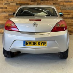 Vauxhall Tigra 1.4i 16v Exclusiv Convertible 2dr Petrol Manual (a/c) (146 g/km, 89 bhp) 2