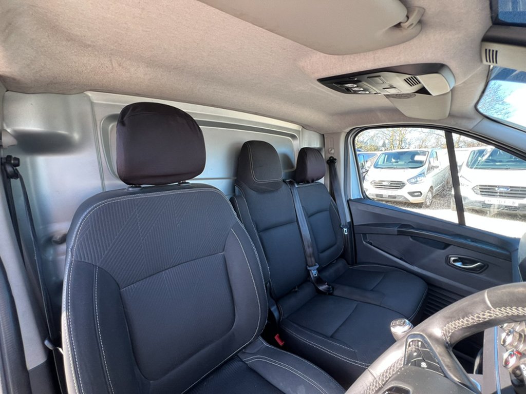 2022 Renault TraficLWB L2H1 Sport L130 Air Con Alloys Nav Sensors EURO 6 NO VAT — thumbnail 31 of 51