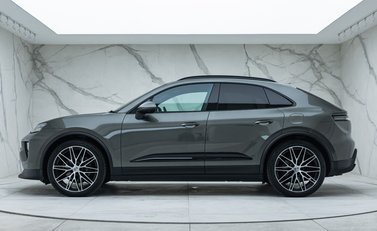 Porsche Macan 4 Electric 5