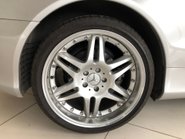 Mercedes-Benz SL Series SL500 V8 33