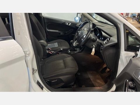 Ford Fiesta 1.0T EcoBoost Titanium Euro 6 (s/s) 5dr 7