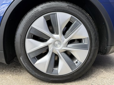 Tesla Model Y SUV 5dr Electric Auto RWD (346 ps) 16