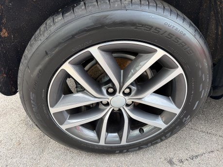 Land Rover Range Rover Evoque 2.0 D200 MHEV Dynamic SE SUV 5dr Diesel Auto 4WD Euro 6 (s/s) (204 ps) 17