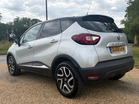 Renault Captur 0.9 TCe ENERGY Iconic SUV 5dr Petrol Manual Euro 6 (s/s) (90 ps) 7