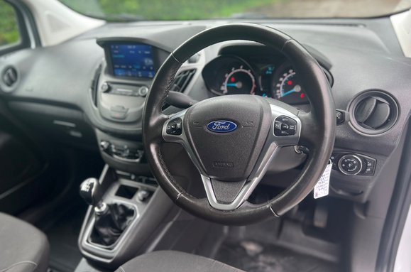 Ford Transit Courier LIMITED L1 EURO 6 VAN 17