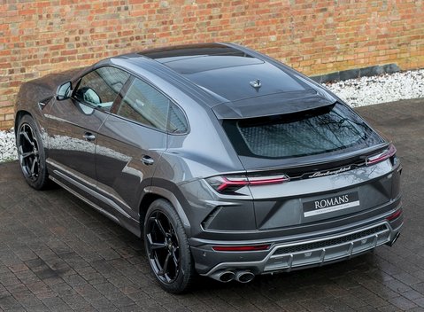 Lamborghini Urus 9