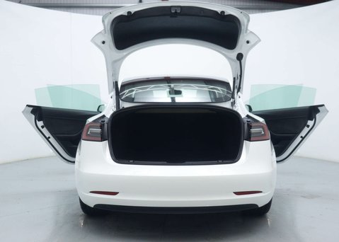 Tesla Model 3 Saloon 4dr Electric Auto RWD (241 bhp) 52
