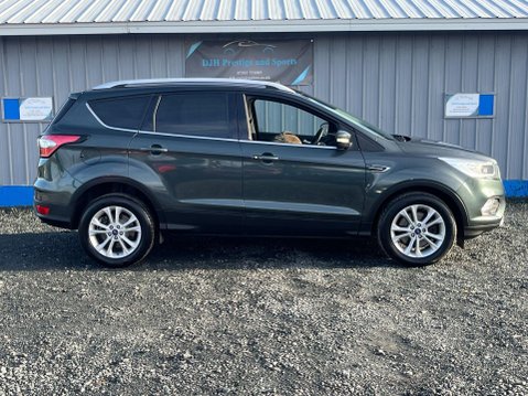 Ford Kuga 1.5 TDCi Titanium Euro 6 (s/s) 5dr 19