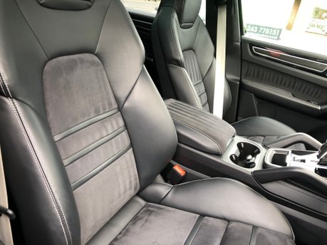 Porsche Cayenne 4.0 V8 GTS TIPTRONIC 1 owner with 45000m and £25000 of factory options 15