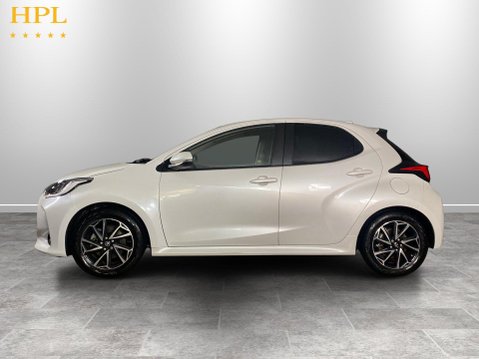 Toyota Yaris 1.5 VVT-h Design Hatchback 5dr Petrol Hybrid E-CVT Euro 6 (s/s) (116 ps) 4